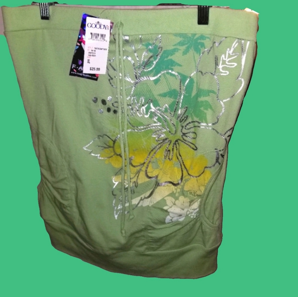 NWT Fang XL halter top